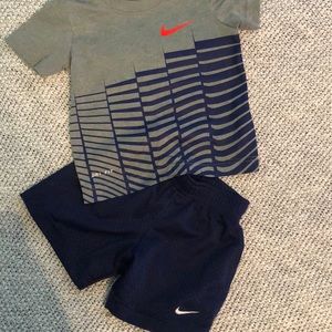 NIKE COMBO - DriFit T-shirt and shorts